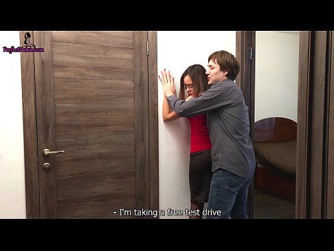 ❤️ Sexy Realtor sensually jerks his pussy and fucks while selling his apartment - Krempai ️❌ اسان وٽ
