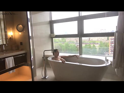 ❤️ زبردست بيبي جوش سان غسل خاني ۾ هن جي بلي کي ڇڪيندي آهي ️❌ اسان وٽ